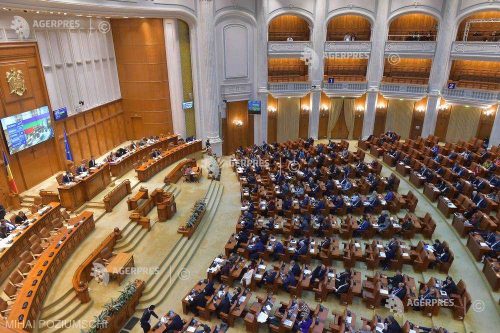 Mentőakcióban a parlament