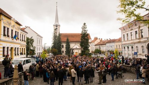 kérje, hogy megfeleljen a nők svájci komoly társkereső