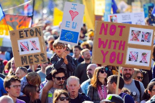 Több százezres tüntetés Londonban a brexit ellen