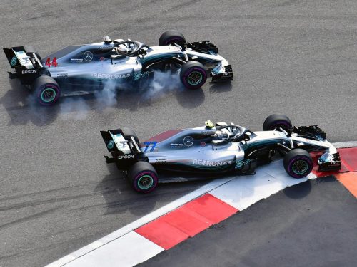 A Mercedes döntött: Hamilton győzött, és 50 ponttal húzott el Vettel előtt