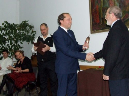 A szülőföld szolgálatában ( Erdővidék Kultúrájáért díj)