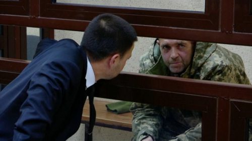 A fogva tartott ukránok beismerték a provokációt, Kijev cáfol (VIDEÓ)