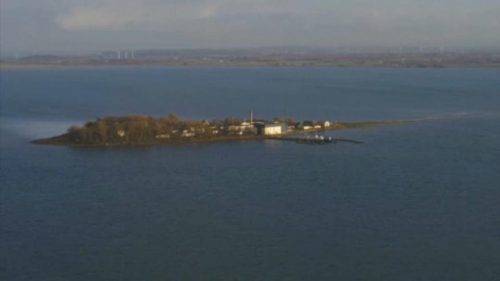 Migránsszigetet alakít ki Dánia – megszavazta a dán parlament (VIDEÓ)
