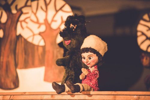 A csuka parancsára – Puck bábszínház (Kolozsvár)