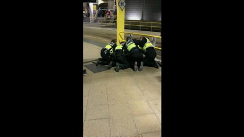 Három embert megkéseltek Manchesterben (VIDEÓ)