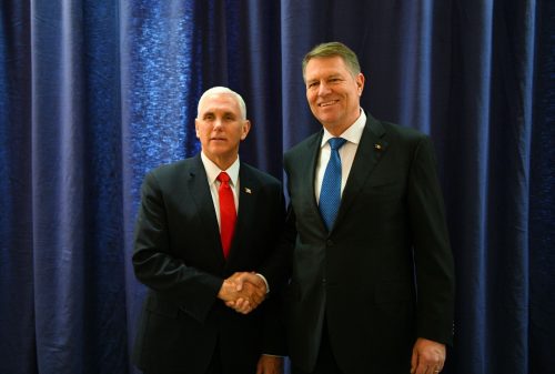 Mike Pence USA-alelnökkel találkozott Klaus Iohannis