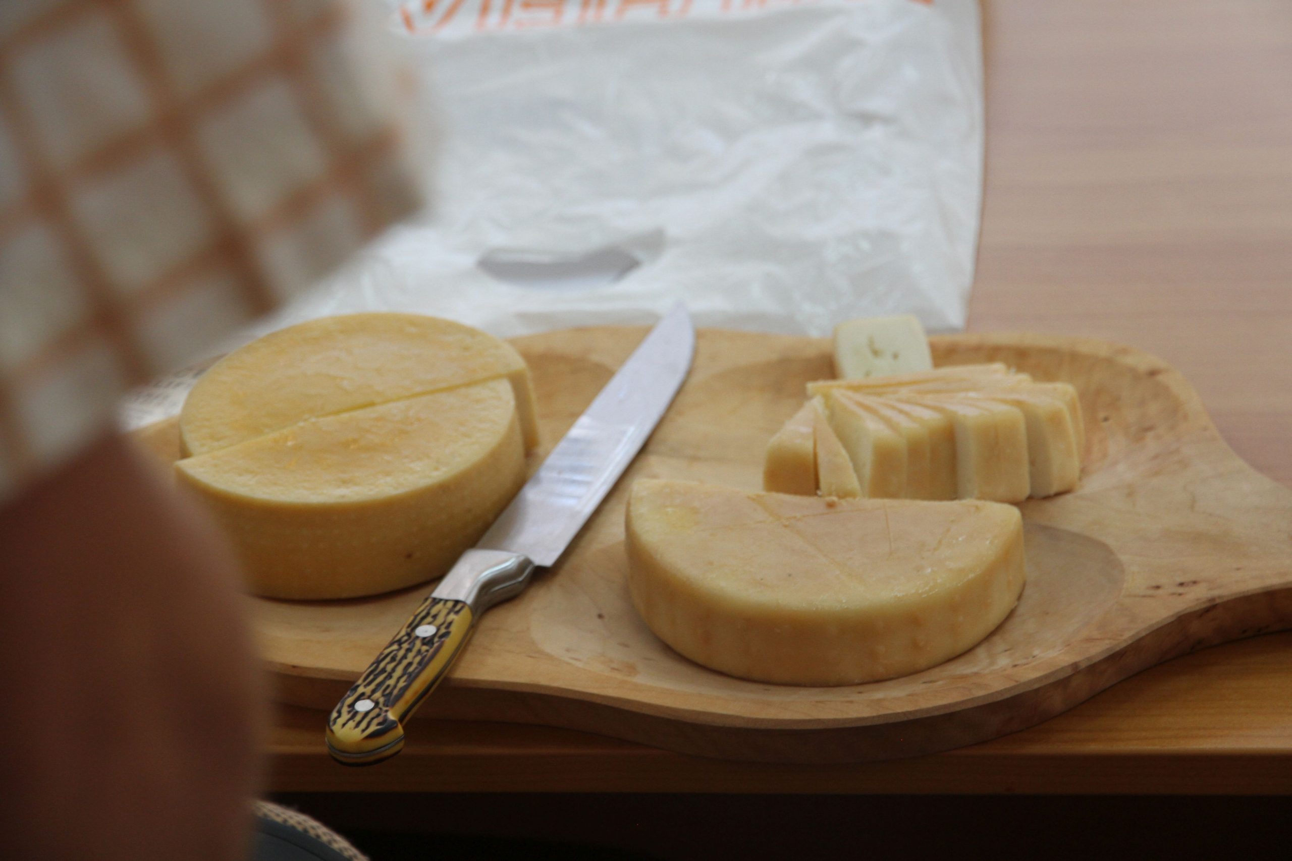 Nem halat kell adni, hanem halászni kell tanítani – Húsz újabb sajtkészítő vette át az oklevelet (Videó!)