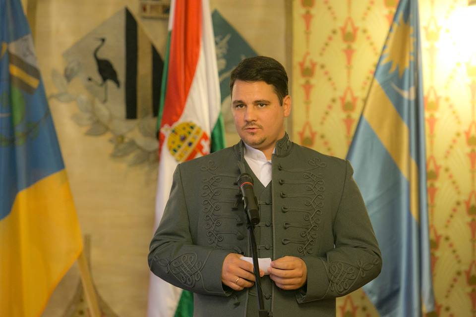Identitás, elismerés, fejlődés