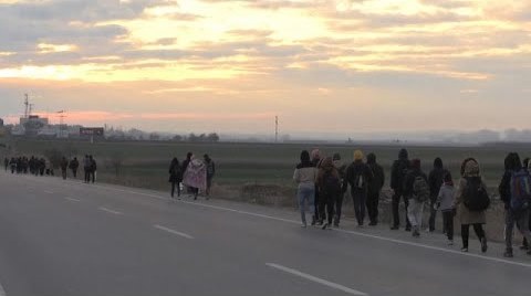 Nem tartóztatja fel többé a menekülteket Törökország (VIDEÓ)