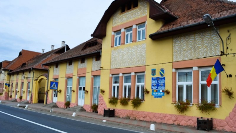 Botokkal támadtak a rendőrökre a romák egy Brassó megyei községben