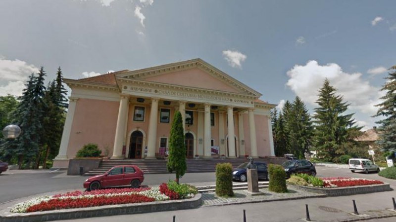 Elismerte a Polgármesteri Hivatal, hogy személyre szabott versenykiírással akarta kinevezni a Művelődési Ház új vezetőjét (Székelyudvarhely)