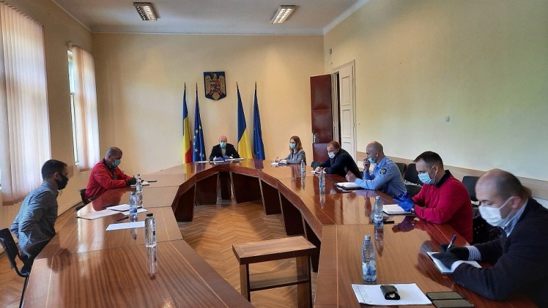 Asztalhoz ültek a rendfenntartók és a romák képviselői