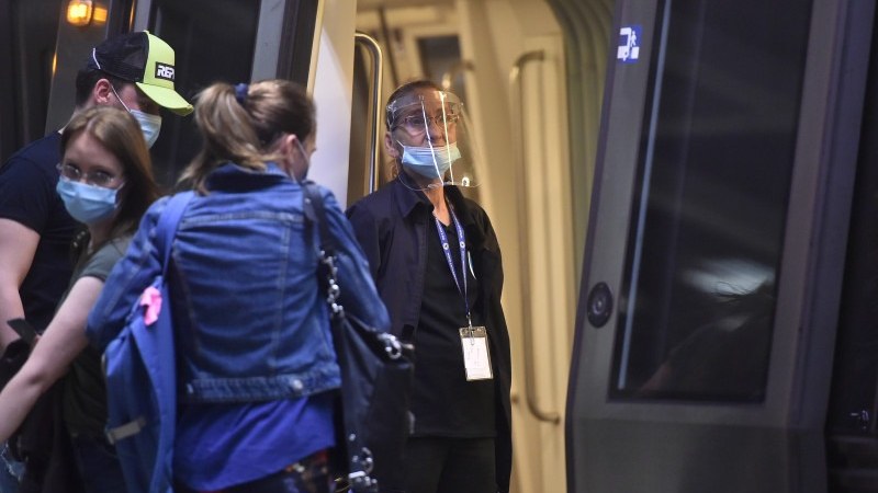 Hatályba lép ma a készenléti állapotot szabályozó törvény