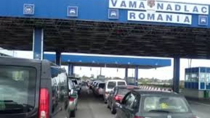 Torlódás alakult ki a csanádpalotai és nagylaki határátkelőknél