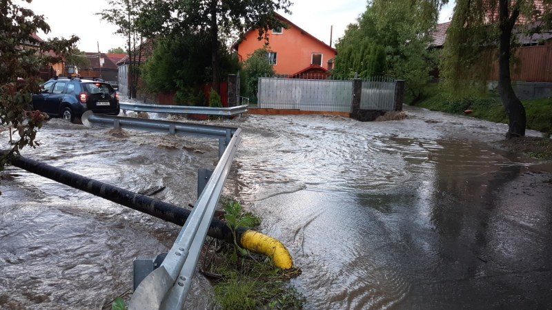 Árvizet okozott a lezúduló eső Hargita megyében