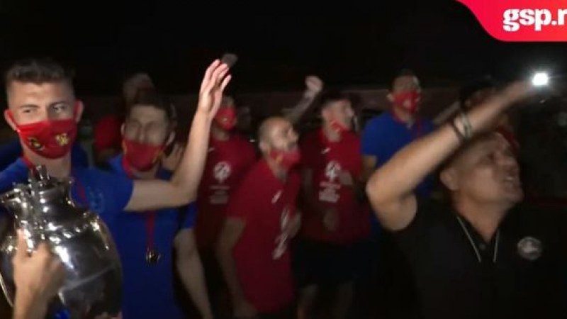 A Román Labdarúgó Szövetség és a FIFA felelősségre vonását kérik