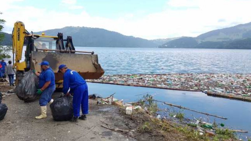 ANAR: A helyi hatóságoknak sürgősen el kell távolítaniuk a vizek partjáról és medréből a hulladékokat