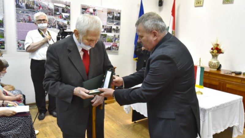 Magyar állami kitüntetést kapott Angi István ny. professzor, zeneesztéta