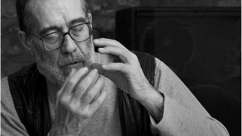 Elhunyt Bogdán László