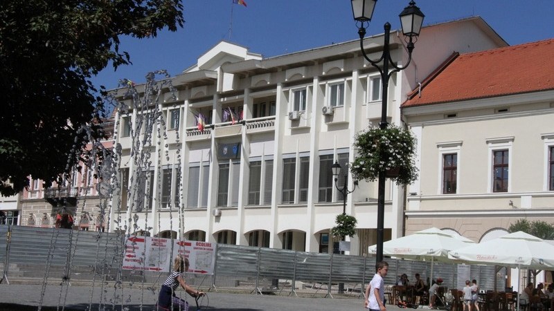 Titkos kábelek a főtér alatt (Sepsiszentgyörgy)