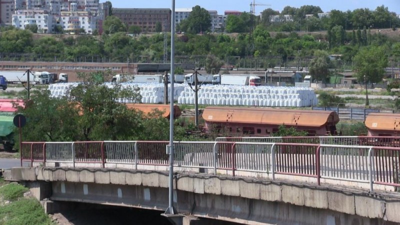 A romániai tengeri kikötőkben 26 ezer tonna ammónium-nitrátot tárolnak, a miniszterelnök szerint nincs veszély