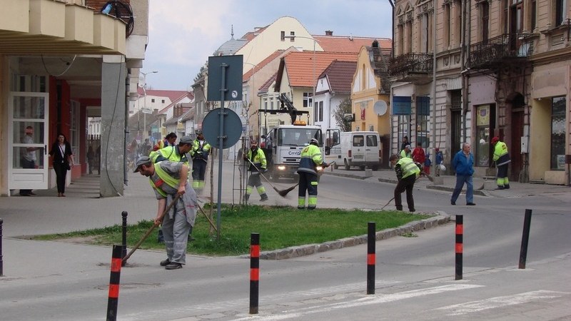 Háttérbe szorítják az autós forgalmat Csíkszeredában