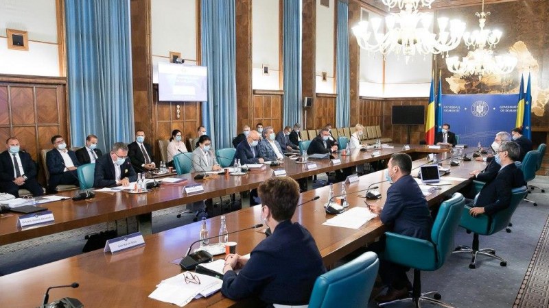 Meghosszabbította a kormány a készenléti állapotot