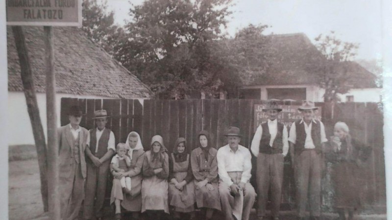 A falu, amelyiken senki sem segít