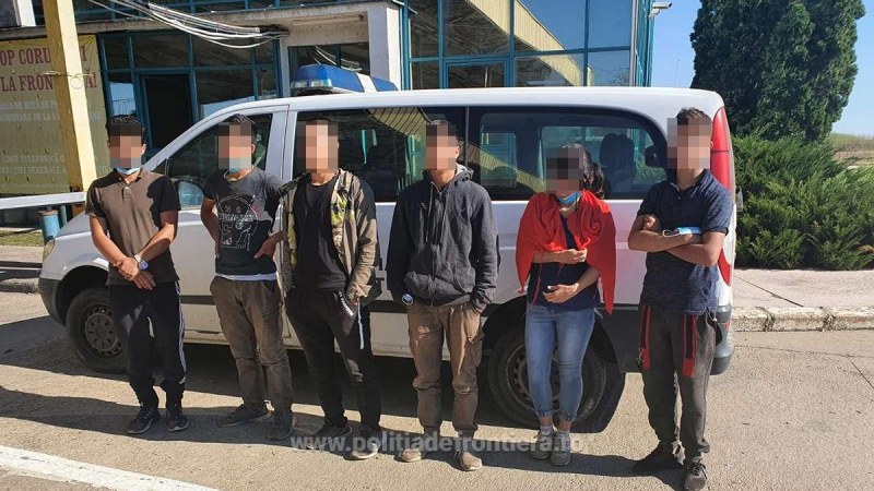 Huszonnégy óra alatt negyvenegy bevándorlót tartóztattak fel a Nagylak II – Csanádpalota határátkelőhelyen