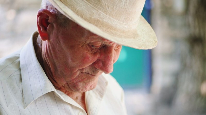 Elfogadta a parlament a költségvetés-kiigazításról szóló tervezetet a nyugdíjpont 40 százalékos emeléséről szóló módosítással együtt