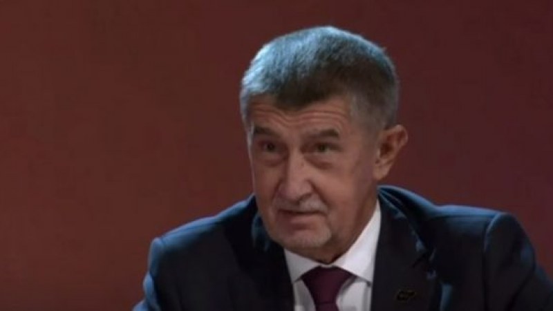 Miniszterelnök így még nem tett helyre újságírót (VIDEÓ)