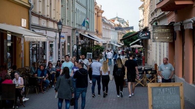 Az EU szigorúbb intézkedéseket sürget a járvány második hullámának megfékezésére