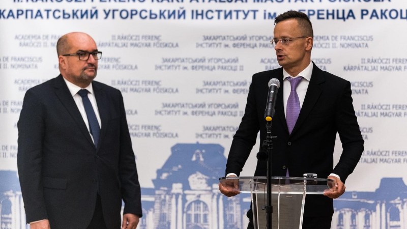 Szijjártó: ne dönthessenek a kárpátaljai magyarokról a kárpátaljai magyarok nélkül