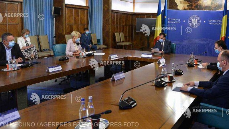 Módosítja a kormány a veszélyhelyzet meghosszabbításáról szóló kormányhatározatot a CNSU által elfogadott intézkedésekkel