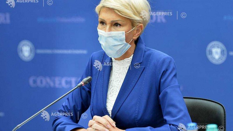 Raluca Turcan: A rendőrségnél tehet feljelentést az, akinek a szomszédai 30 fős összejövetelt tartanak