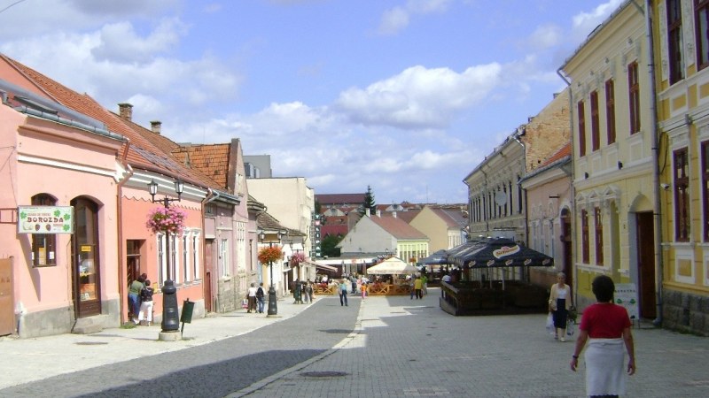 A járványhelyzet miatt bezárnak a bárok, klubok, játéktermek Csíkszeredában és Hargita megye további 12 településén