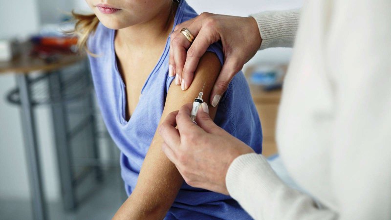 Fontos lenne a fiúk számára is a HPV elleni oltás