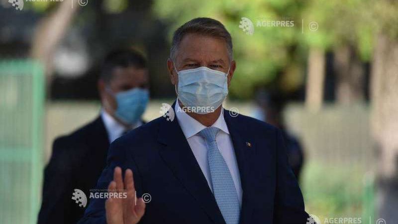 Klaus Iohannis: Be kell tiltani egy időre az esküvőket, keresztelőket, ünnepségeket