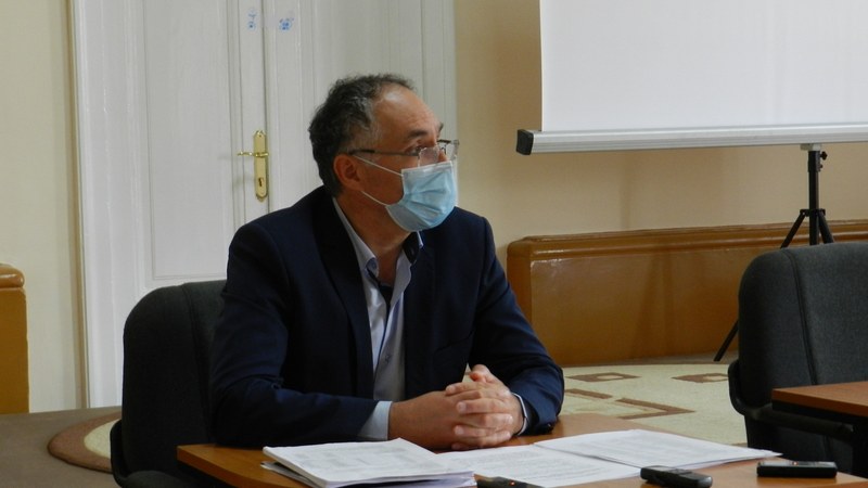 Csíkszeredában az utcanévtáblák kettévágásával hajtottak végre egy bírósági ítéletet