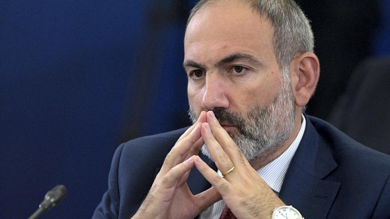 Örmény miniszterelnök: Aláírtam az egyezményt a háború végéről