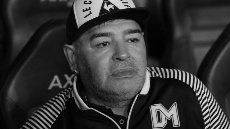 Gyász: elhunyt Diego Armando Maradona