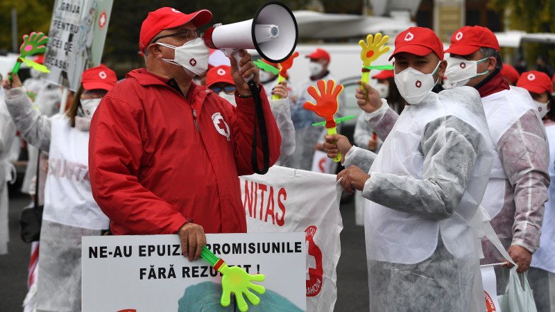 A kormány épülete előtt tüntetett a Sanitas