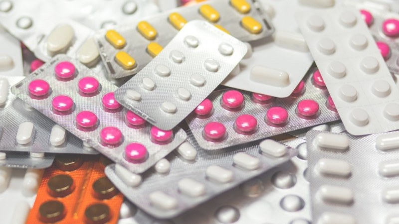 Alexandru Rafila: Egyesek válogatás nélkül használják az antibiotikumokat, abban a reményben, hogy kezelni tudják a COVID-fertőzést