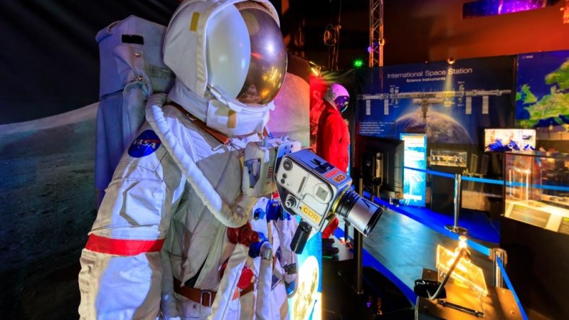 MOST BÁRKIBŐL LEHET ŰRHAJÓS! – Egyedülálló, interaktív NASA-kiállítás Marosvásárhelyen