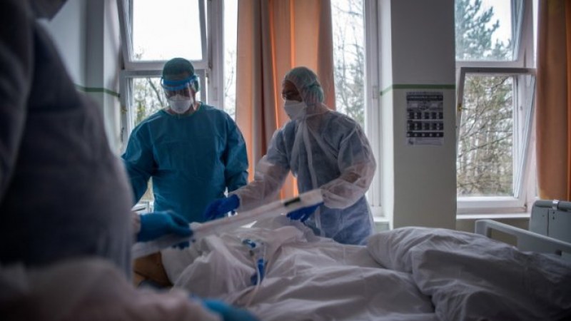 Bukarestben beteltek az intenzív terápiás ágyak