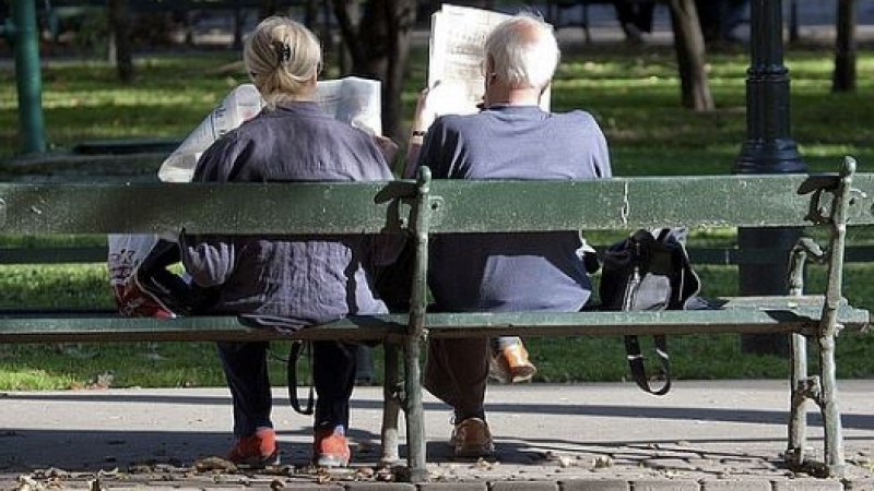 Ötmillió nyugdíjast ellenőríznek Romániában