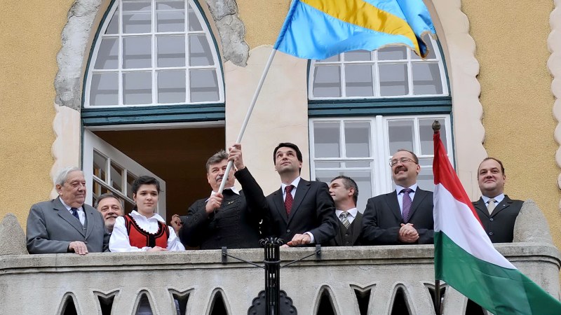 Lobogó-revízió! – Izsák Balázs, Sánta Imre, Szabolcs Attila a 8 éve indult székelyzászló mozgalomról