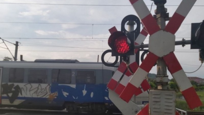 Kamionnal ütközött egy vonat kedden délelőtt a Kovászna megyei Málnáson