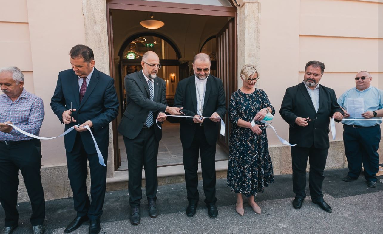 szamosújvár