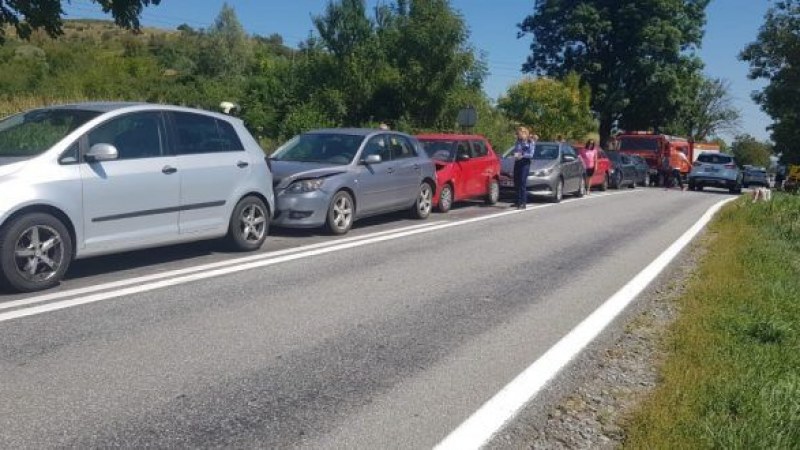 Kilenc autó ütközött össze a Maros megyei Gyulakután